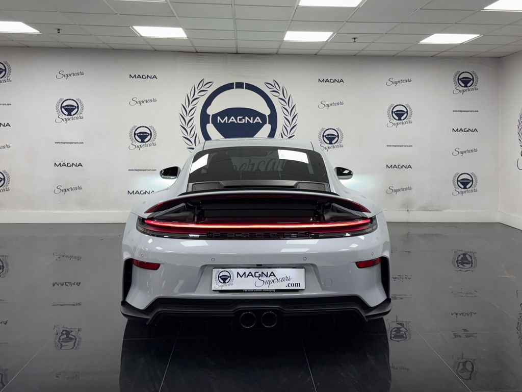 Porsche 911 2025