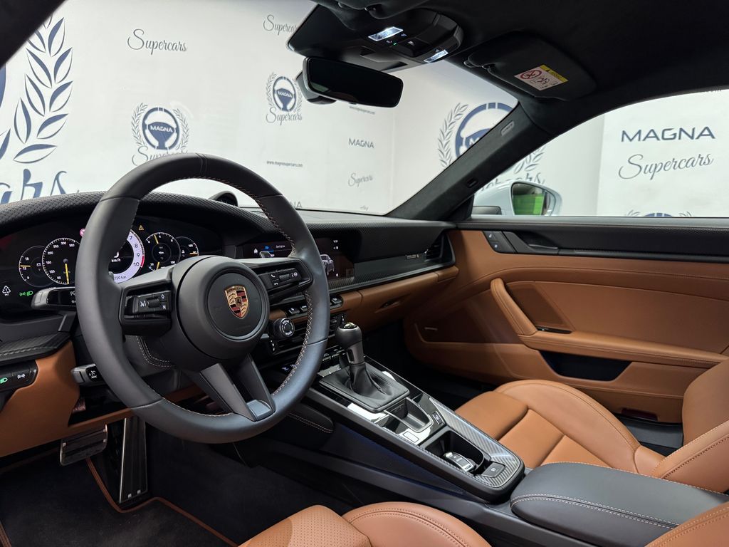 Porsche 911 2025