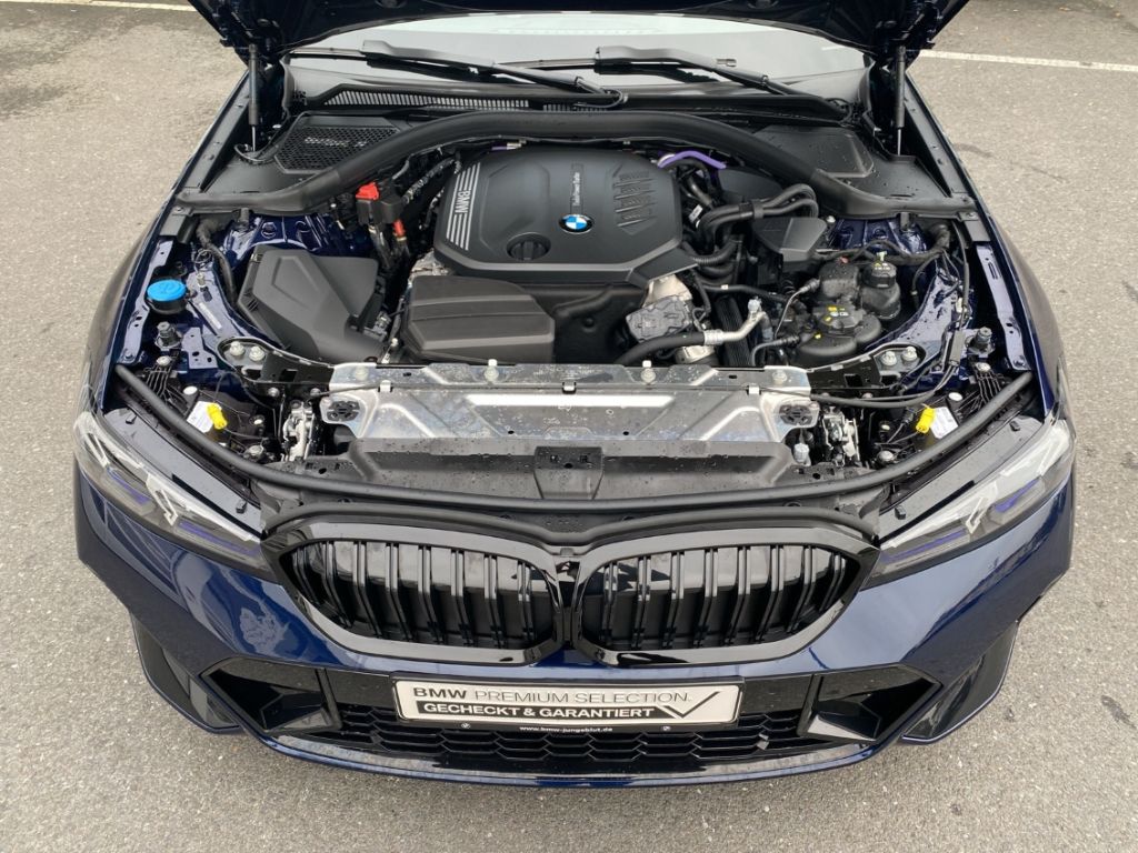 BMW 318 2025