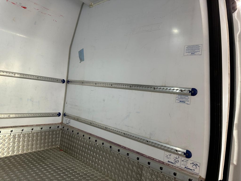 Mercedes-Benz Sprinter 2013