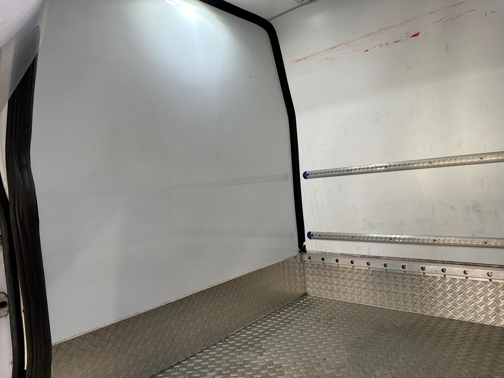 Mercedes-Benz Sprinter 2013