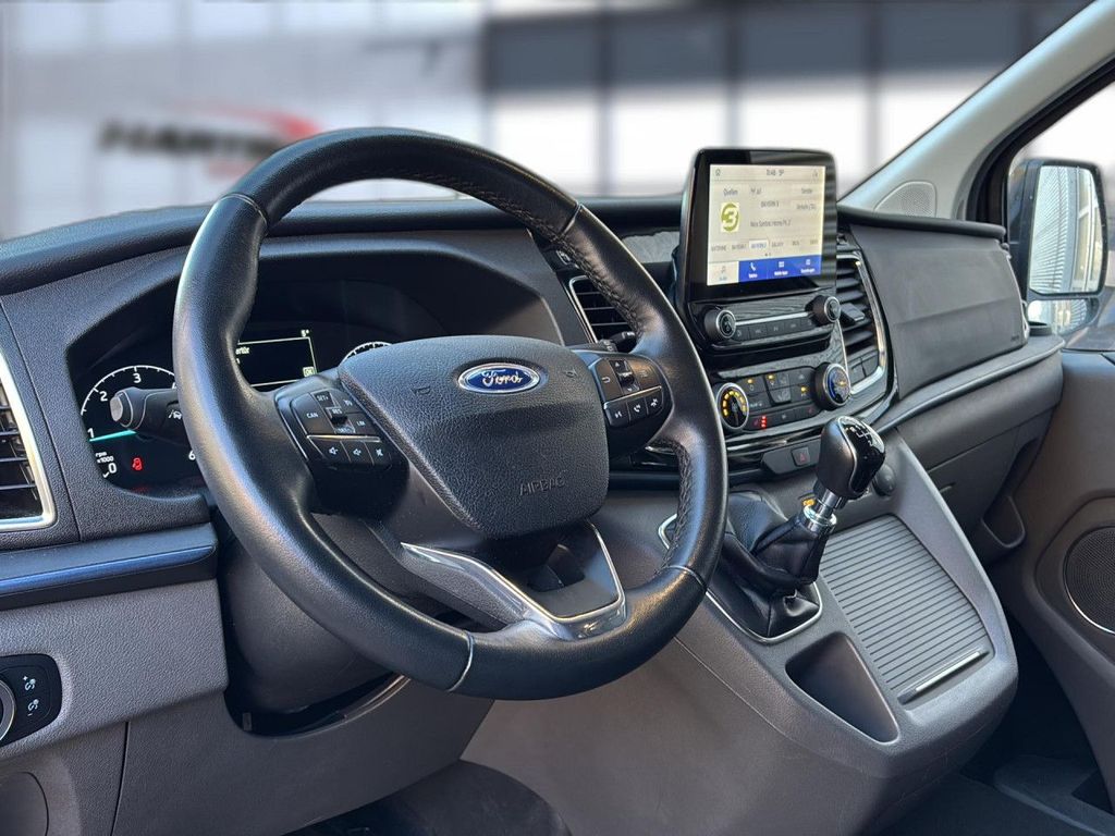 Ford Tourneo Custom 2021
