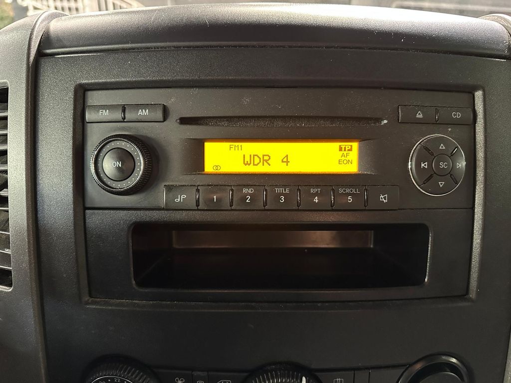 Mercedes-Benz Sprinter 2013