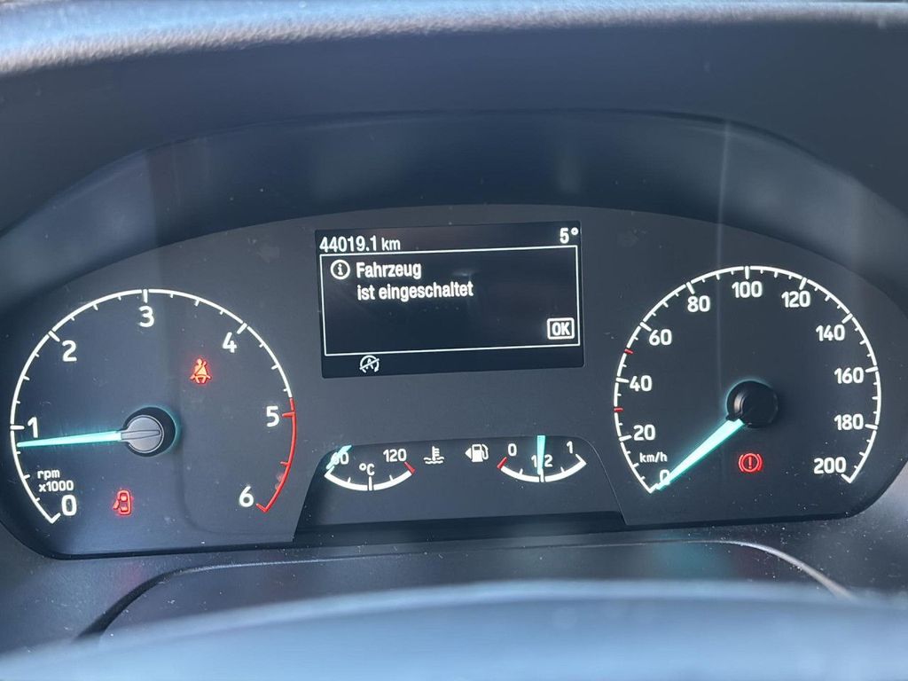 Ford Tourneo Custom 2021