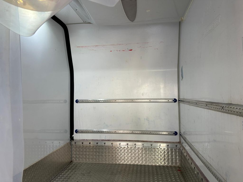 Mercedes-Benz Sprinter 2013