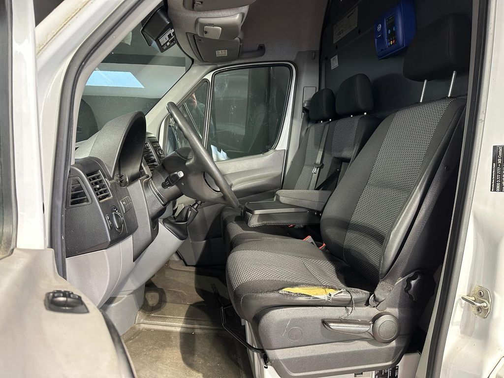 Mercedes-Benz Sprinter 2013