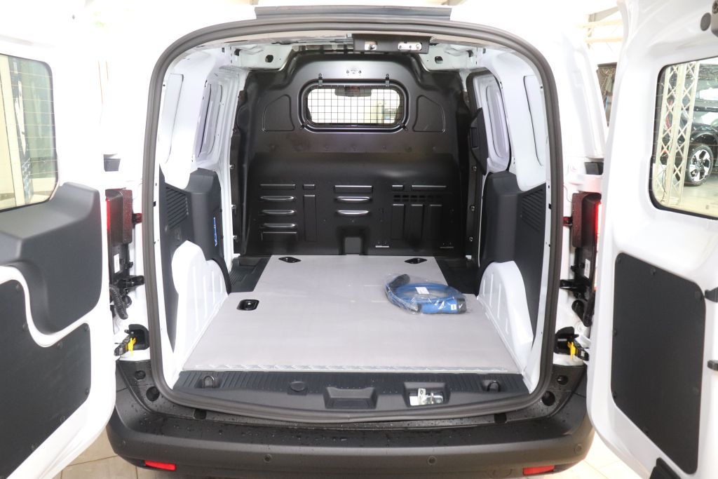 Ford Transit Courier 2025