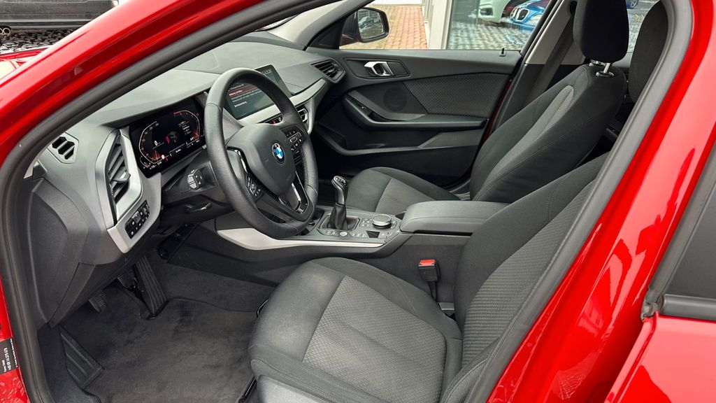 BMW 118 2021