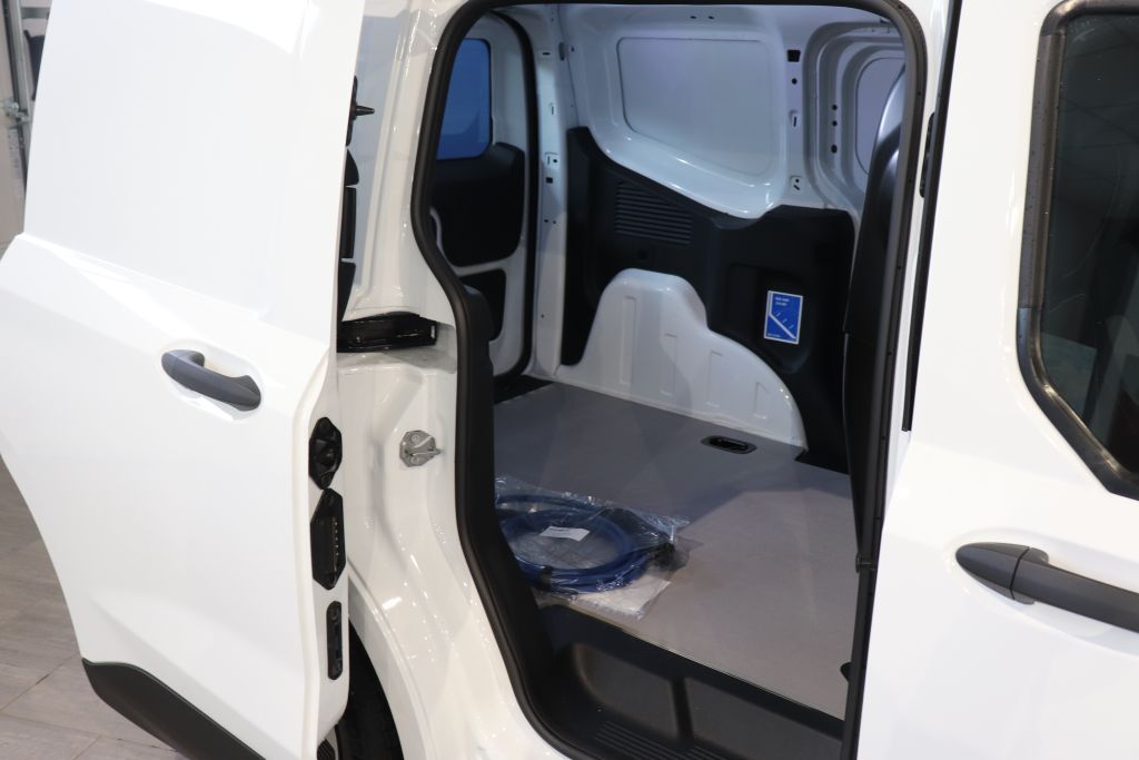 Ford Transit Courier 2025