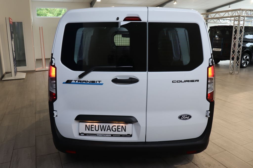 Ford Transit Courier 2025