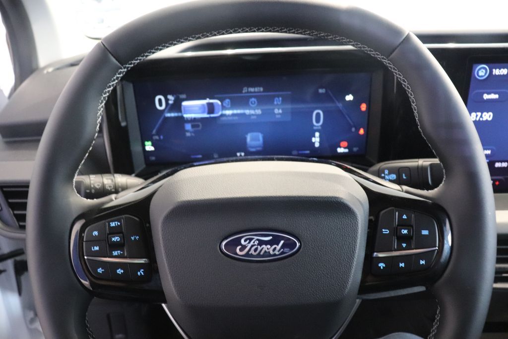 Ford Transit Courier 2025