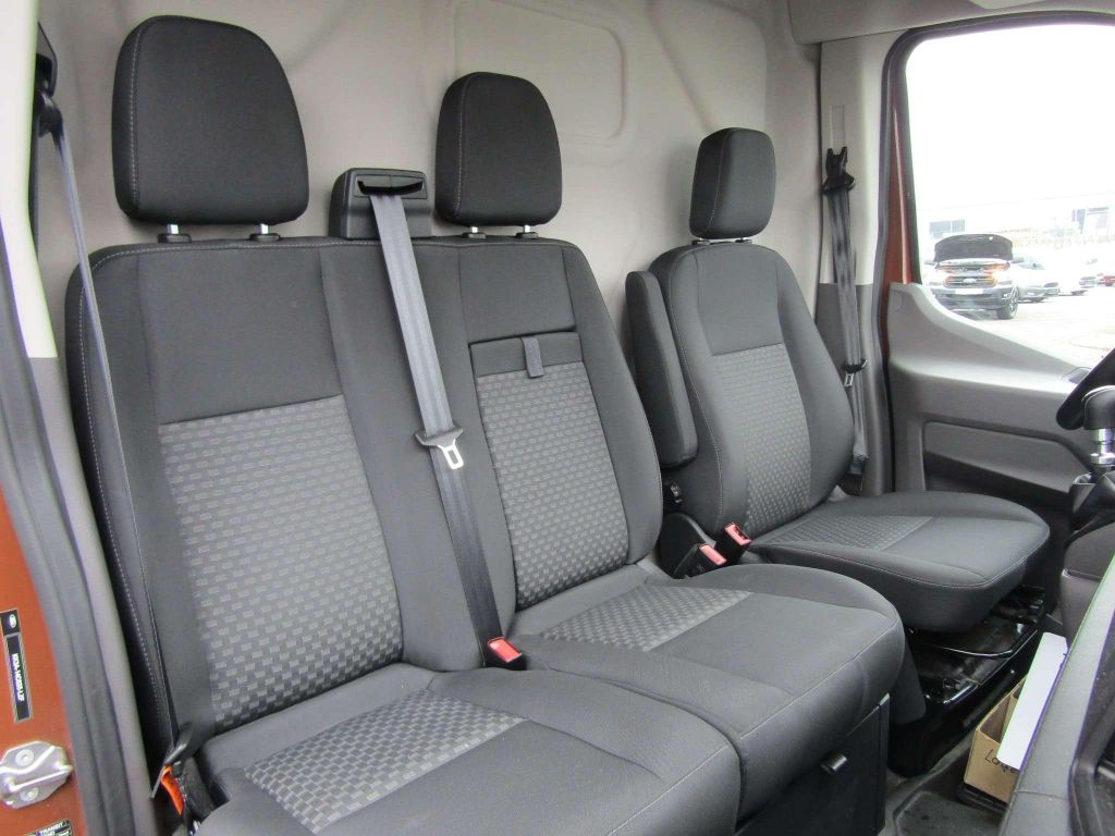Ford Transit 2021