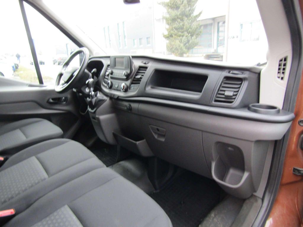 Ford Transit 2021
