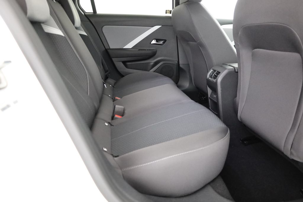 Opel Astra 2025