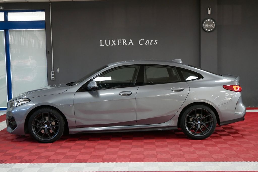 BMW 218 2023