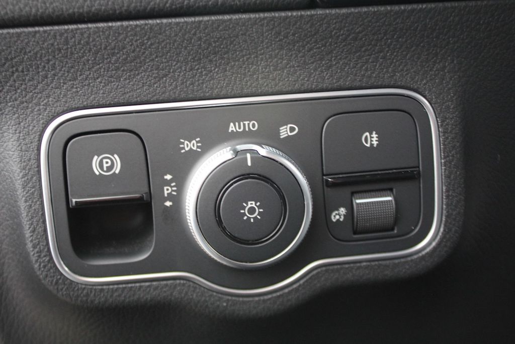 Mercedes-Benz B 180 2024