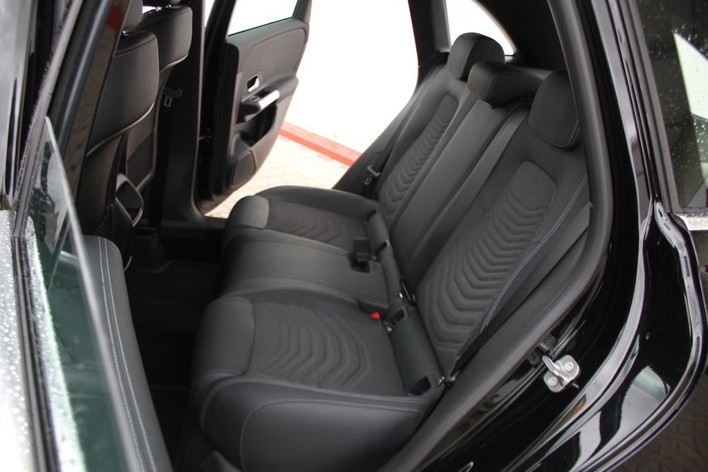 Mercedes-Benz B 180 2024