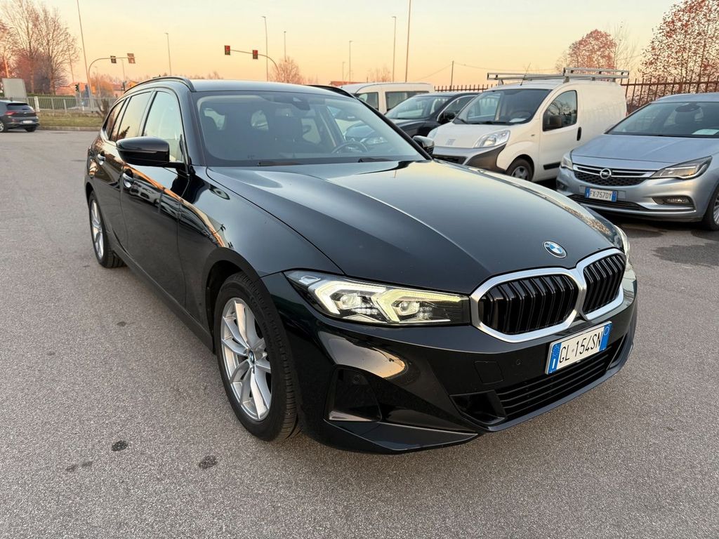 BMW 318 2022