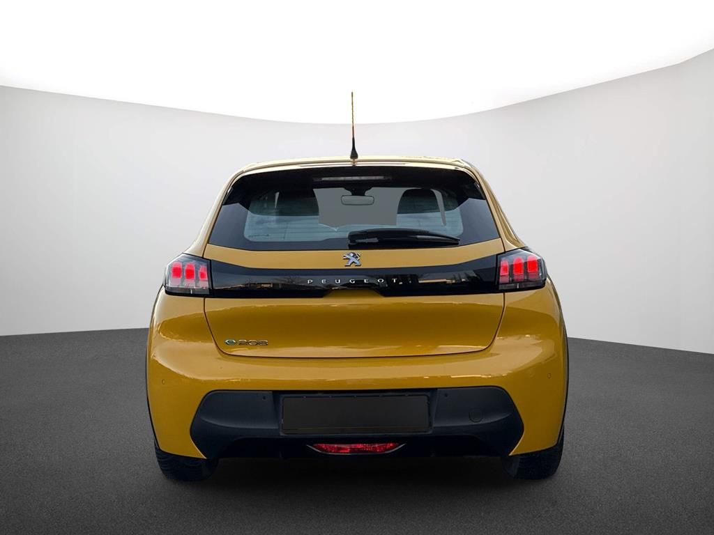 Peugeot 208 2021
