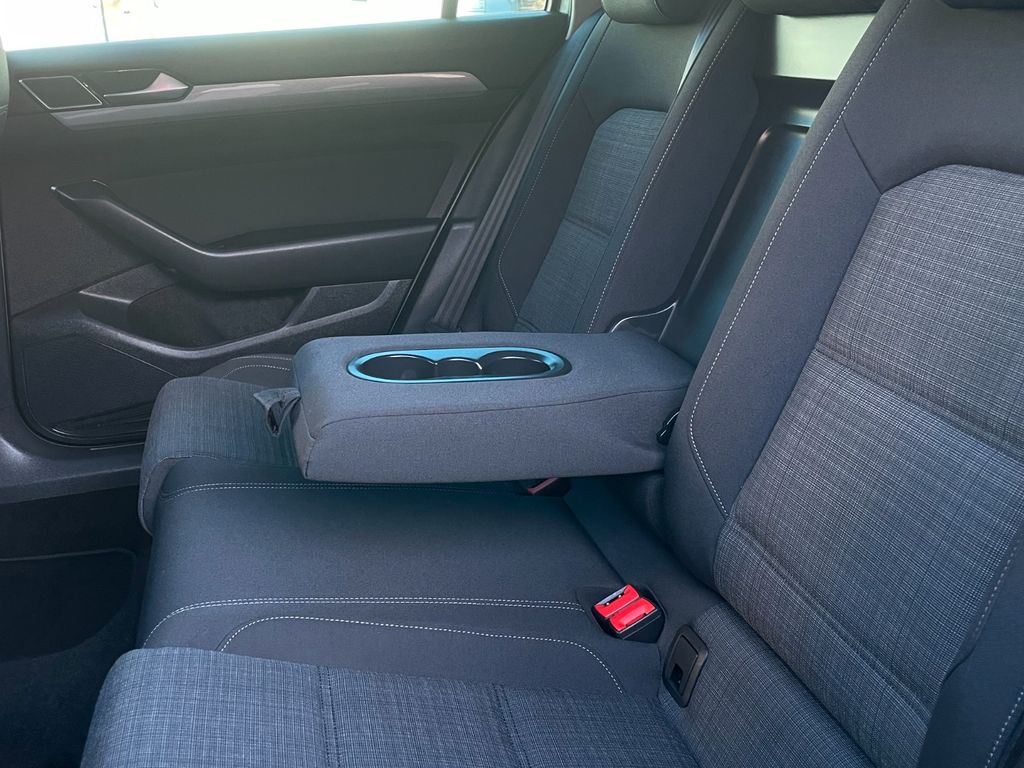 Volkswagen Passat 2021