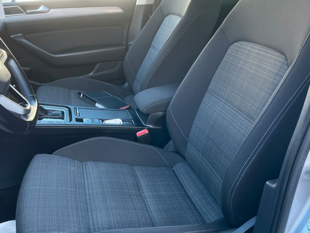 Volkswagen Passat 2021