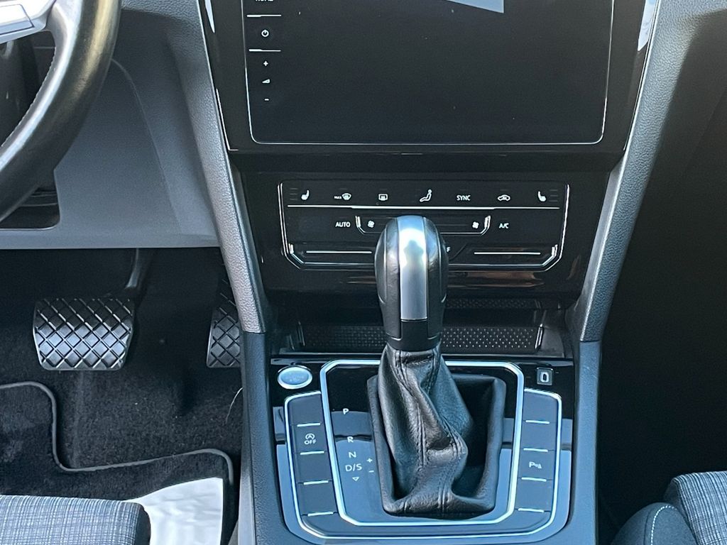 Volkswagen Passat 2021