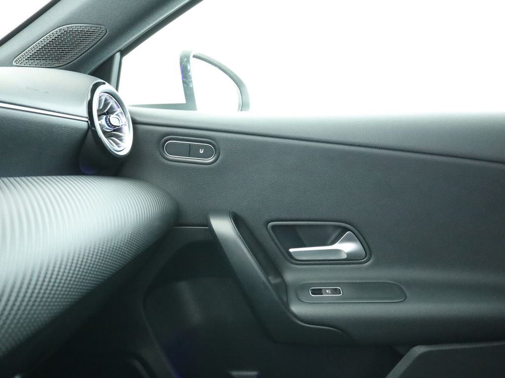 Mercedes-Benz A 180 2022