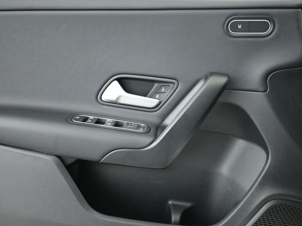 Mercedes-Benz A 180 2022