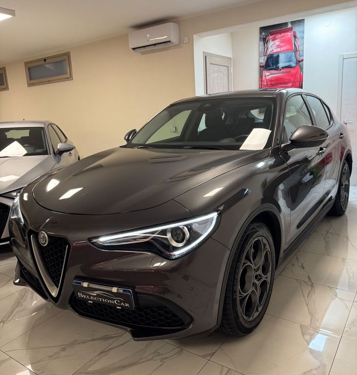 Alfa Romeo Stelvio 2021