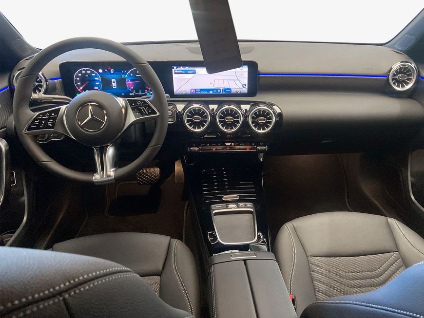 Mercedes-Benz A 200 2025