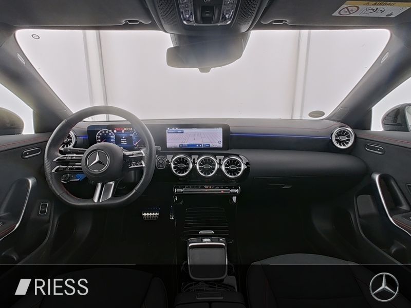 Mercedes-Benz CLA 200 2024