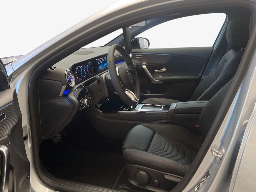 Mercedes-Benz A 200 2025
