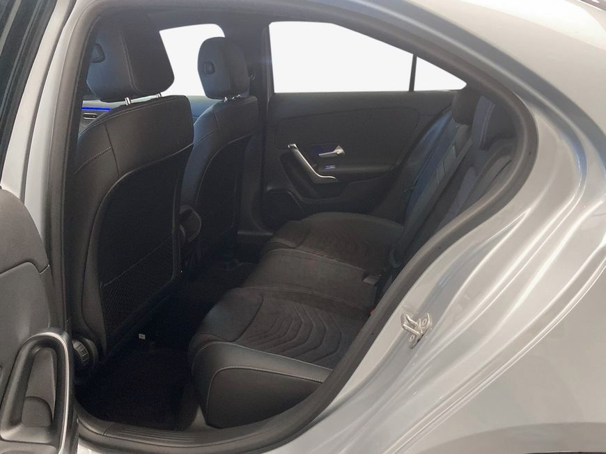 Mercedes-Benz A 200 2025