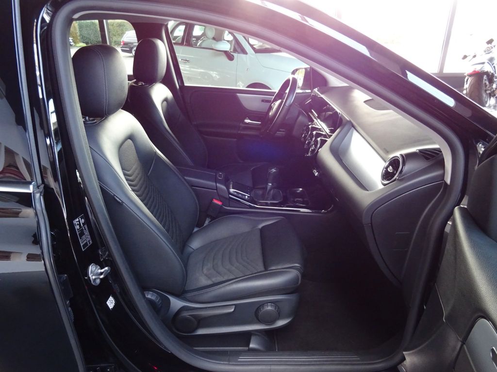 Mercedes-Benz B 180 2021