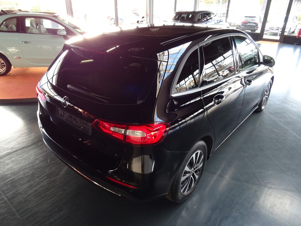 Mercedes-Benz B 180 2021