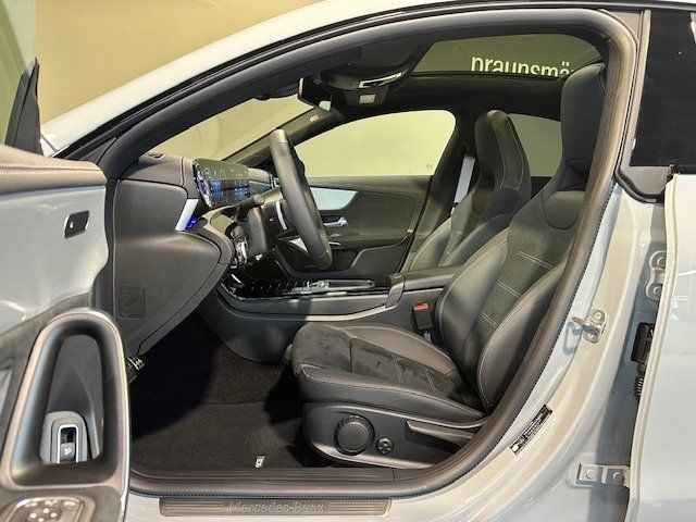 Mercedes-Benz CLA 200 2025