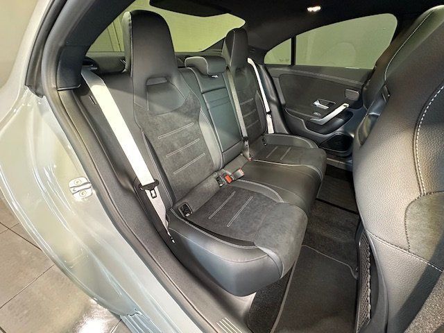 Mercedes-Benz CLA 200 2025