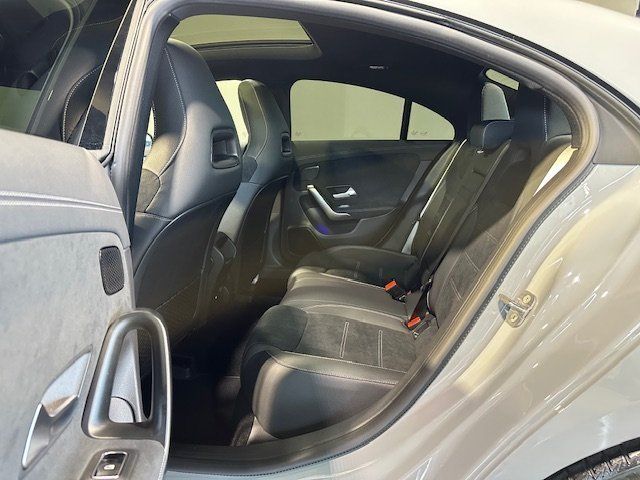 Mercedes-Benz CLA 200 2025