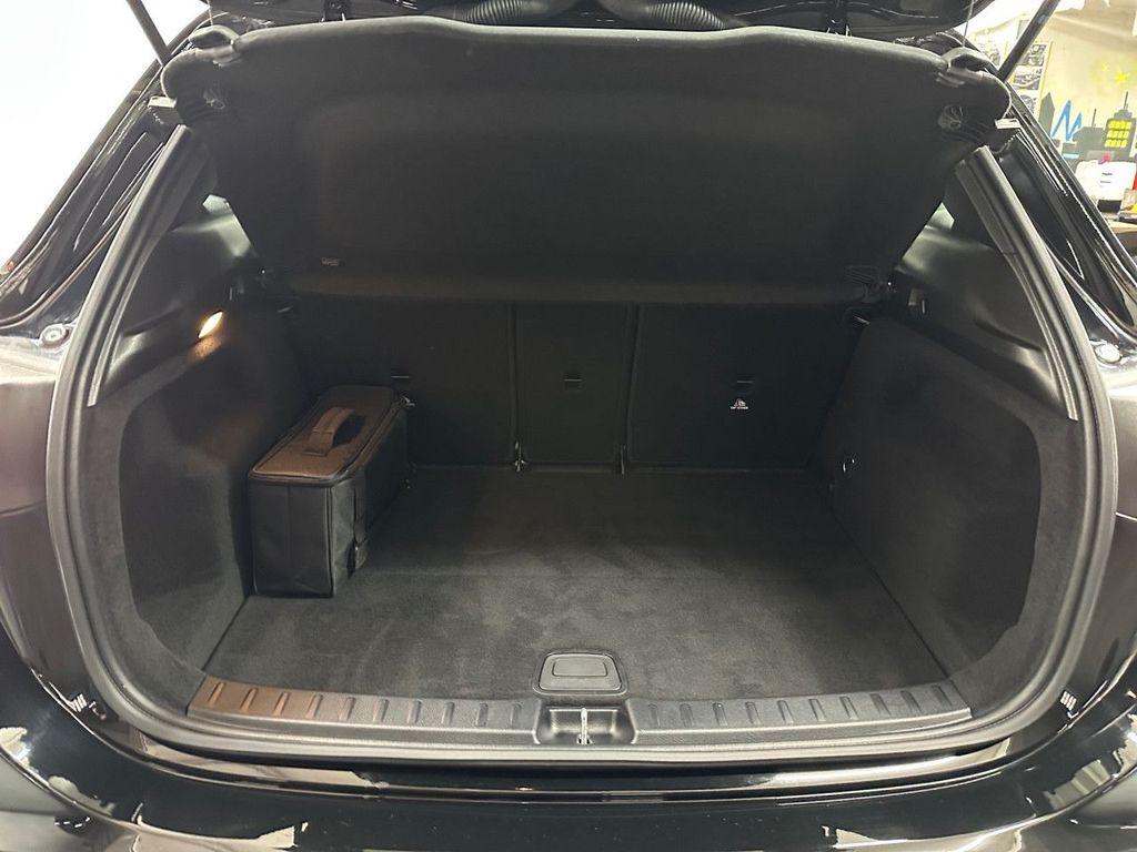 Mercedes-Benz GLA 250 2021