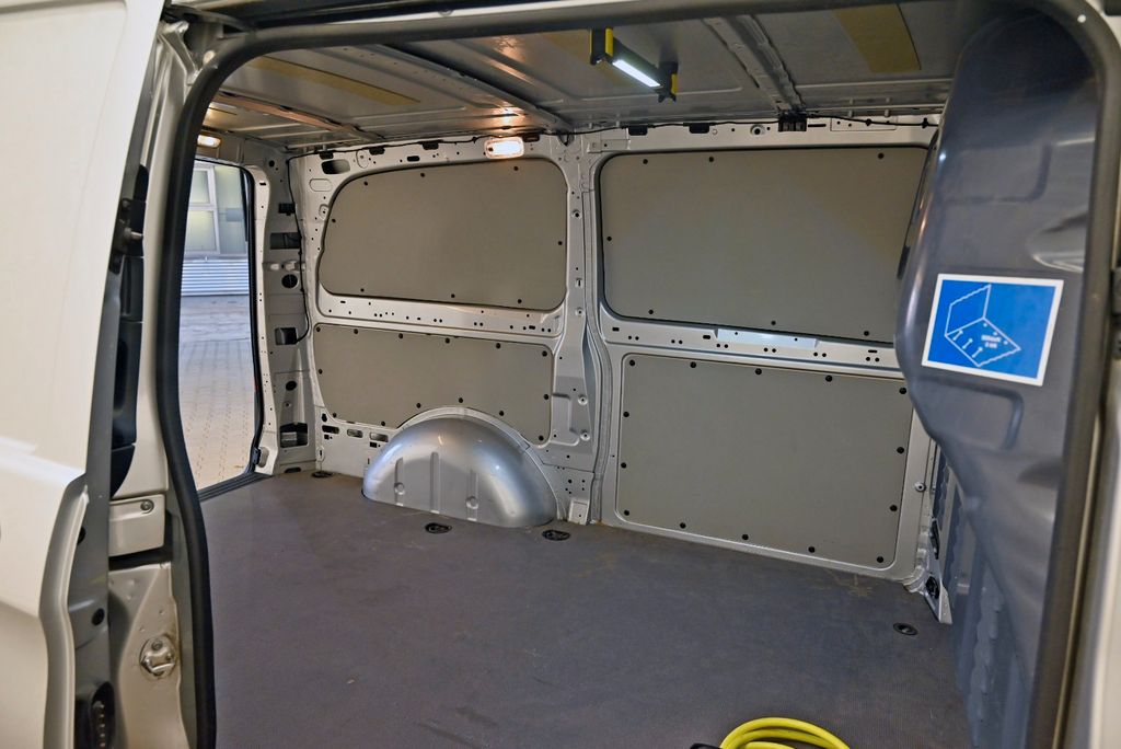 Mercedes-Benz eVito 2021