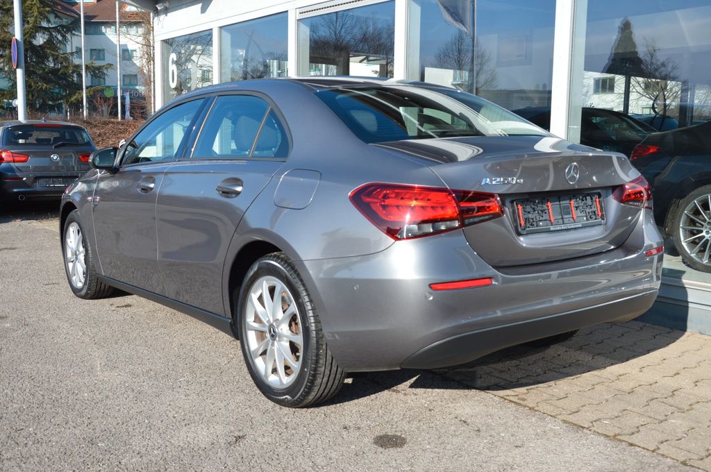 Mercedes-Benz A 250 2021