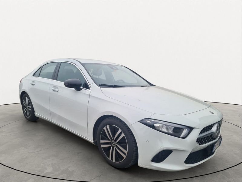 Mercedes-Benz A 200 2021