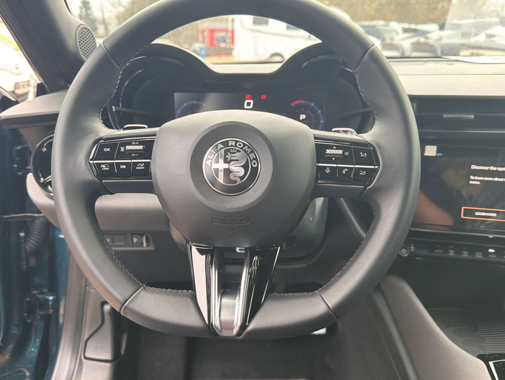 Alfa Romeo Junior 2025