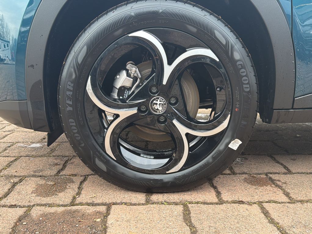 Alfa Romeo Junior 2025