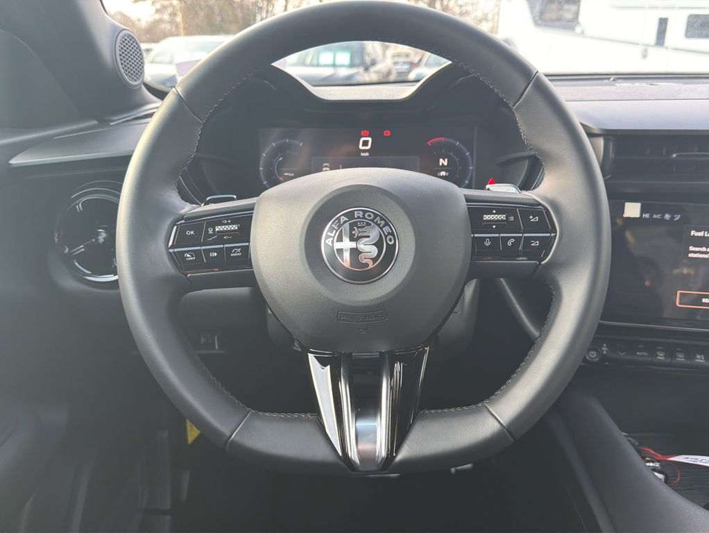 Alfa Romeo Junior 2025