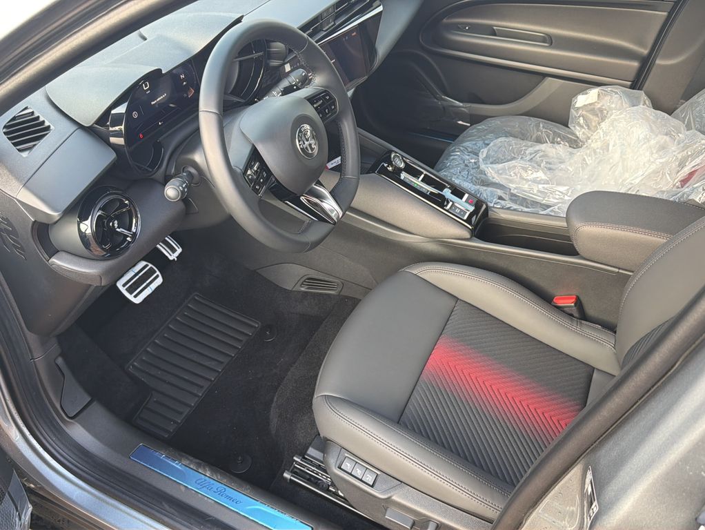 Alfa Romeo Junior 2025