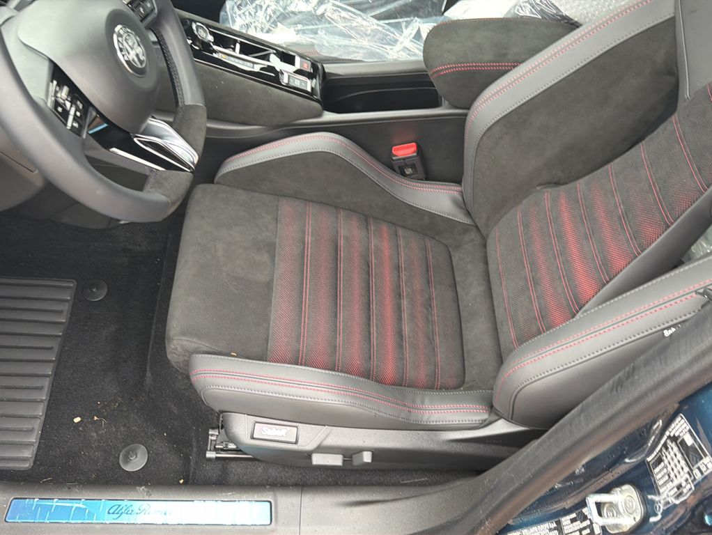 Alfa Romeo Junior 2025