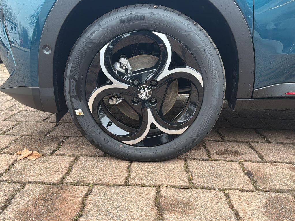 Alfa Romeo Junior 2025