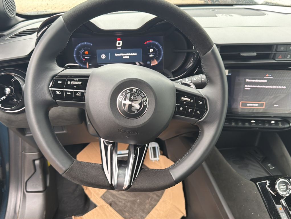 Alfa Romeo Junior 2025
