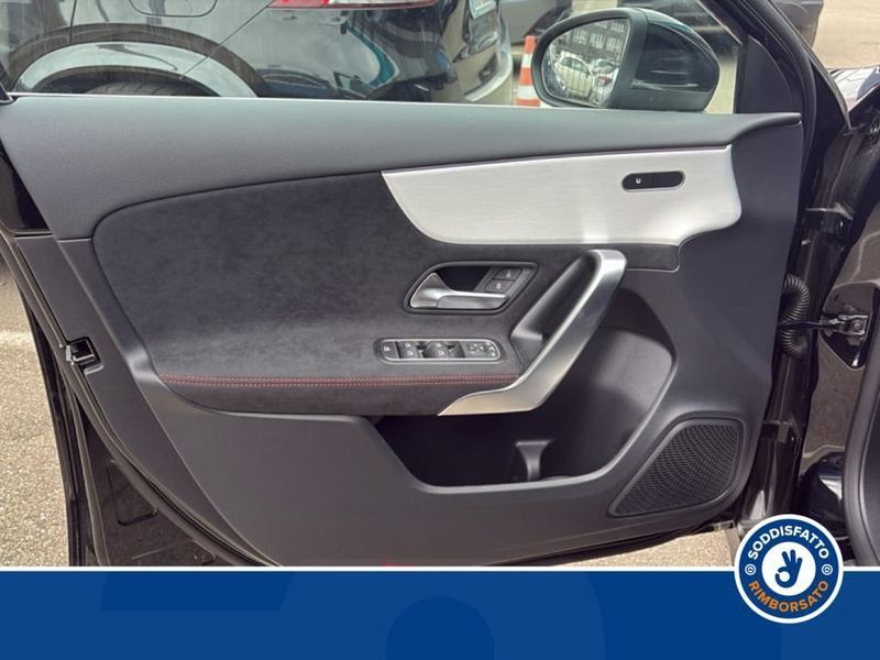 Mercedes-Benz A 180 2025